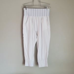 Lululemon capri pants